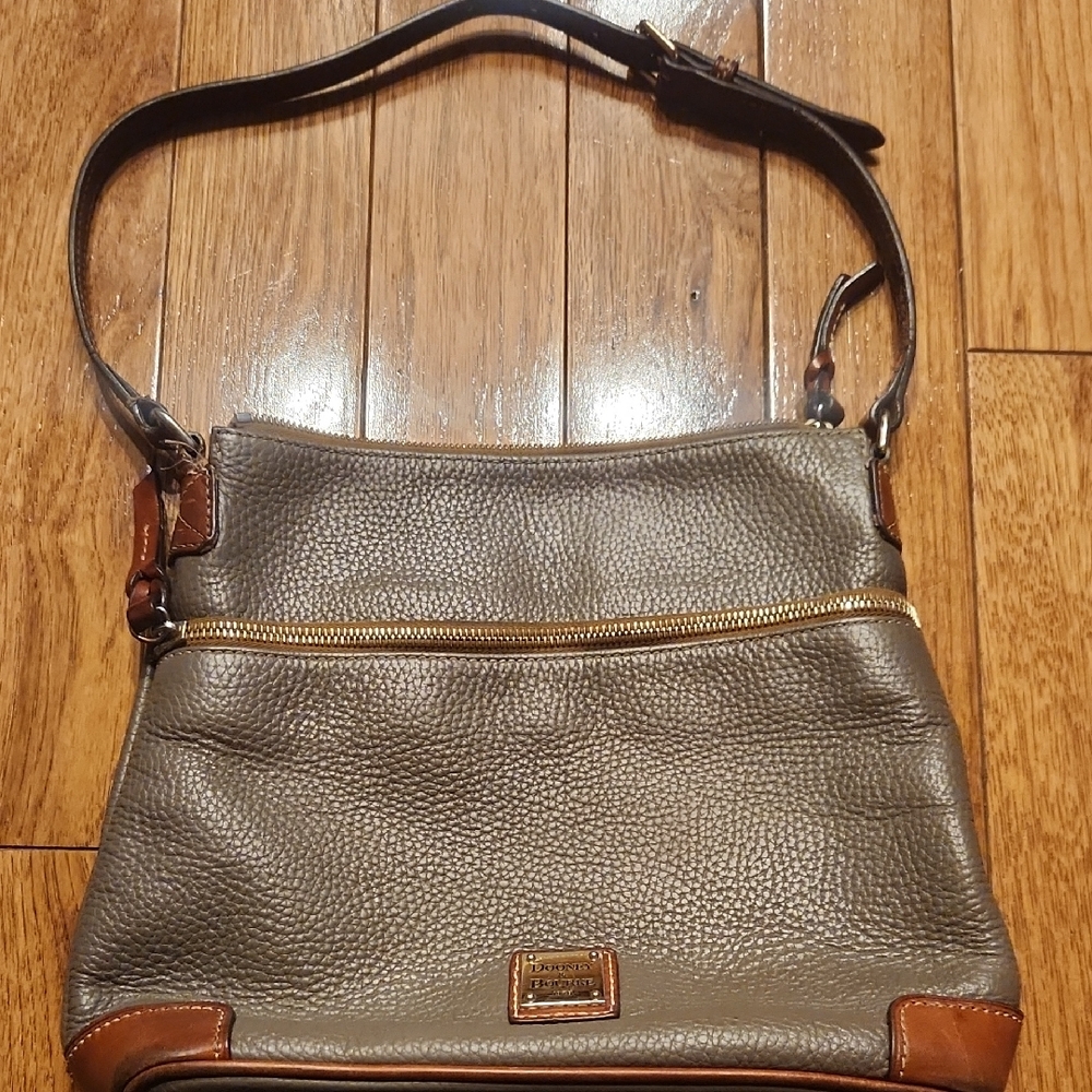 Dooney & Bourke Pebbled Leather Hobo Shoulder Bag Tan Brown P-007